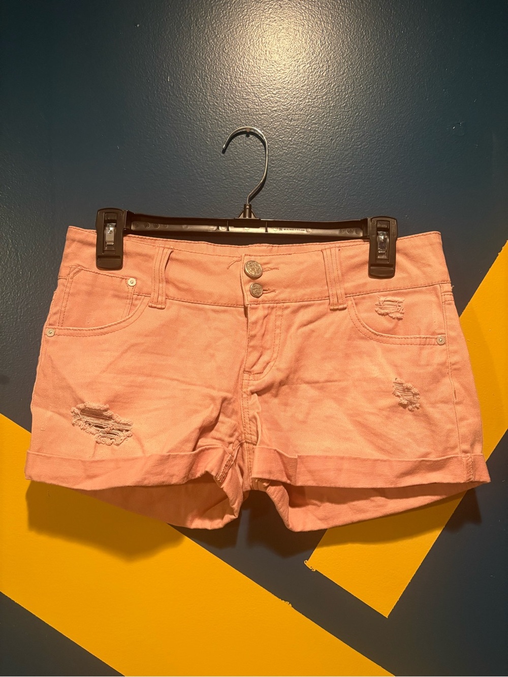Indigo Rein Blush Pink Low Rise Distressed Jean Shorts EUC